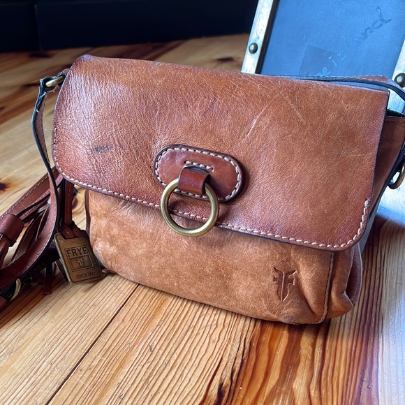 Frye Handbags - Frye Esther Ring Crossbody